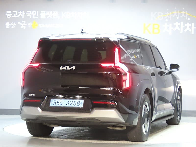 Киа EV9AWD 어스 - 2