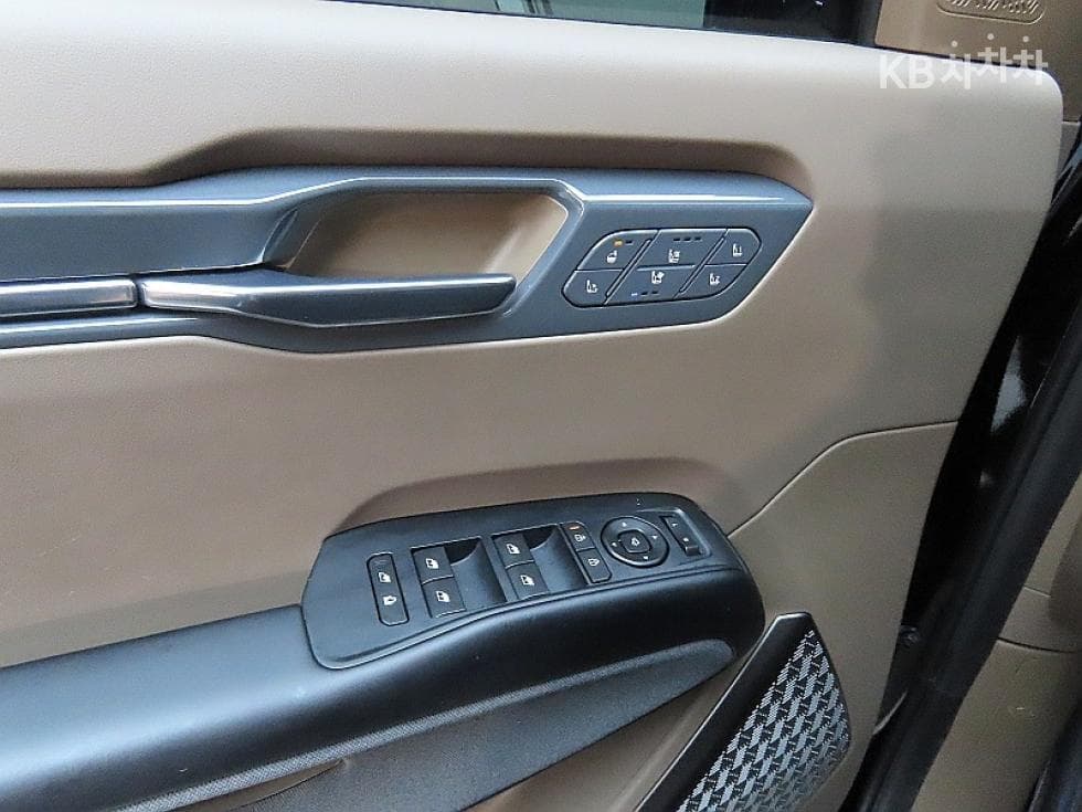 Киа EV9AWD 어스 - 13