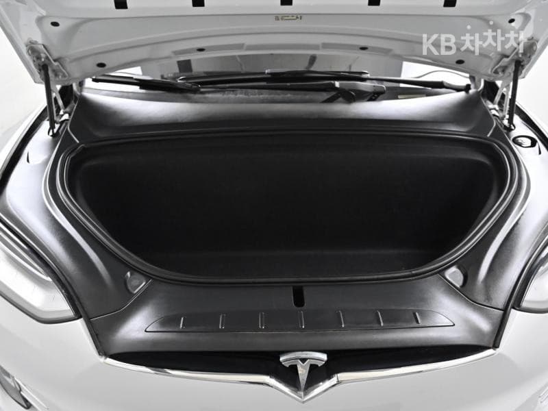 테슬라 Model XLong Range - 6