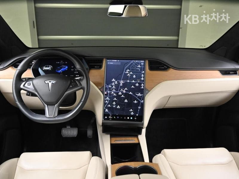 테슬라 Model XLong Range - 7
