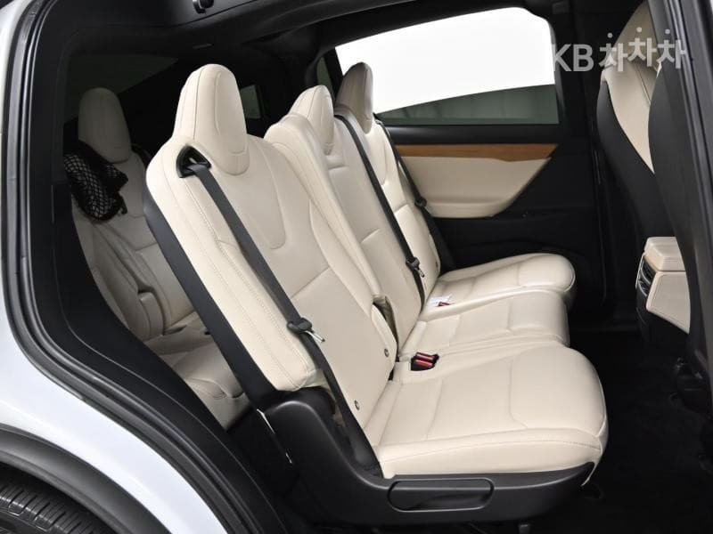 테슬라 Model XLong Range - 12