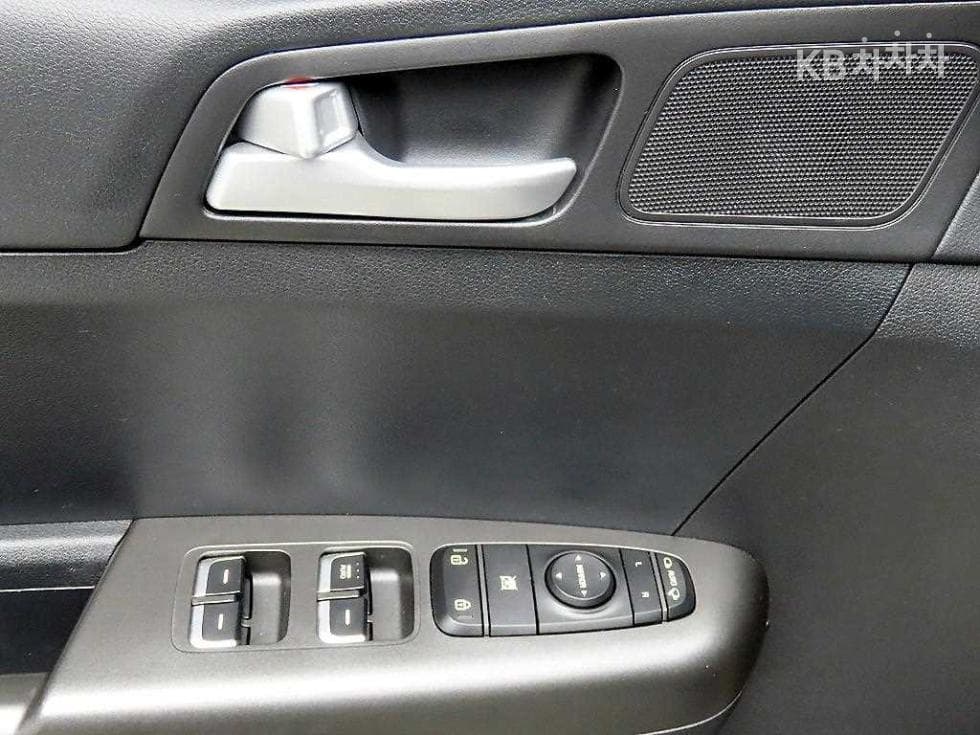 Киа Sportage 더 볼드Смарт스트림 D 1.6 Дизел 2WD Тренди - 11