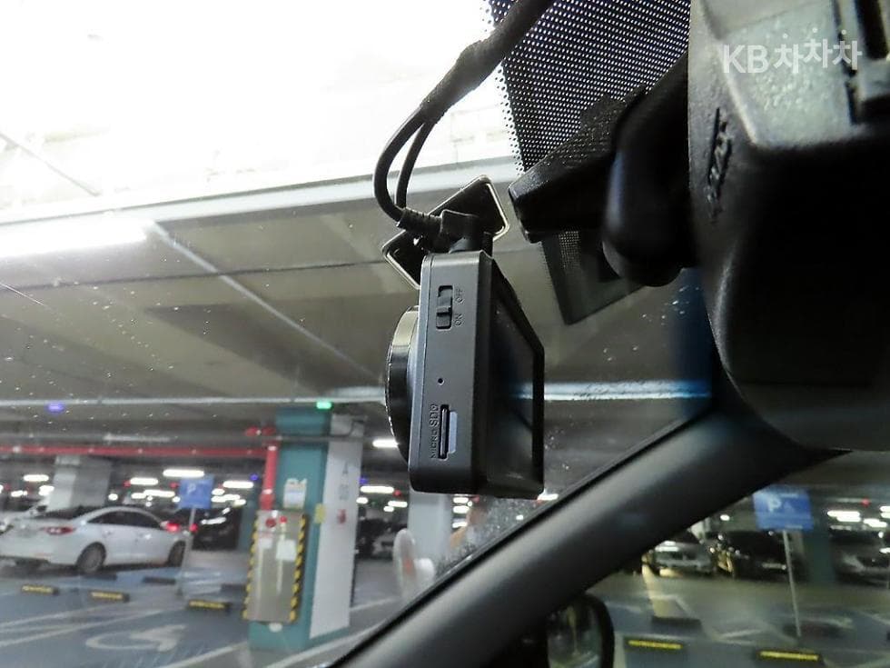 КейДжи Мобилити Rexton 스포츠2.2 4x4 Динамик 에디션 - 16