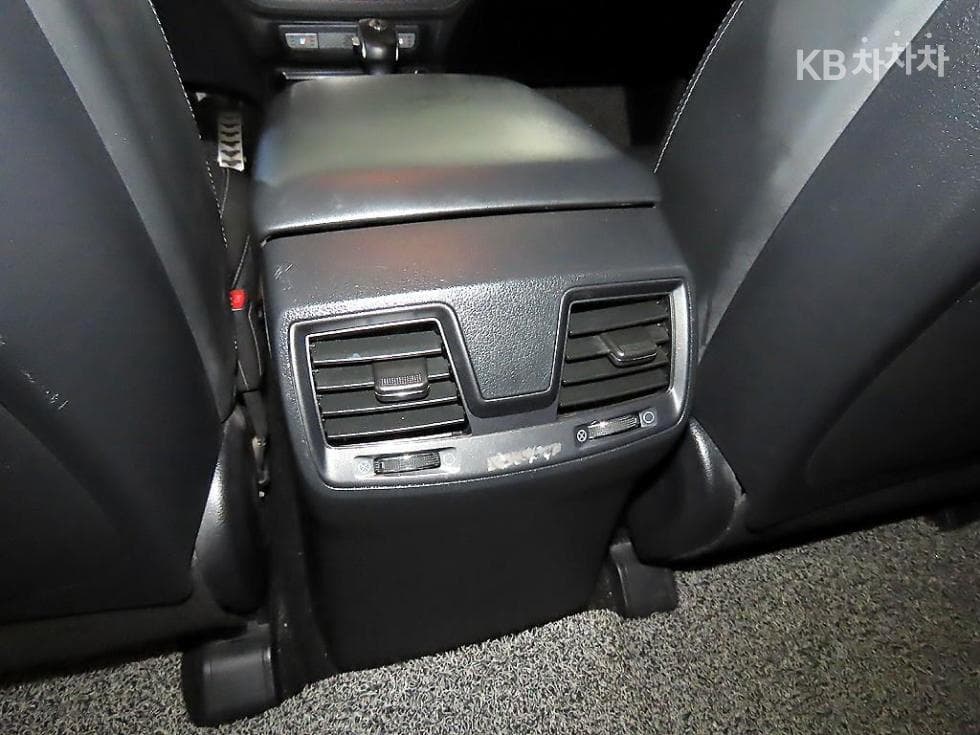 КейДжи Мобилити Rexton 스포츠2.2 4x4 Динамик 에디션 - 17