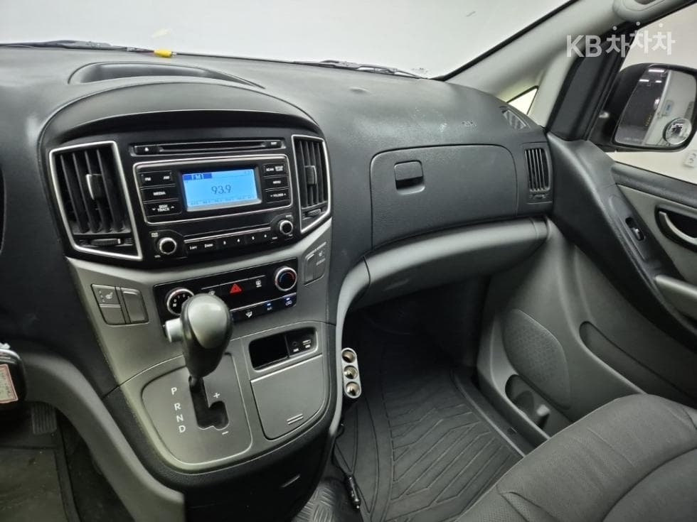 (83서0183)Hyundai The New Grand StarexVan 3 Passenger Smart - 10