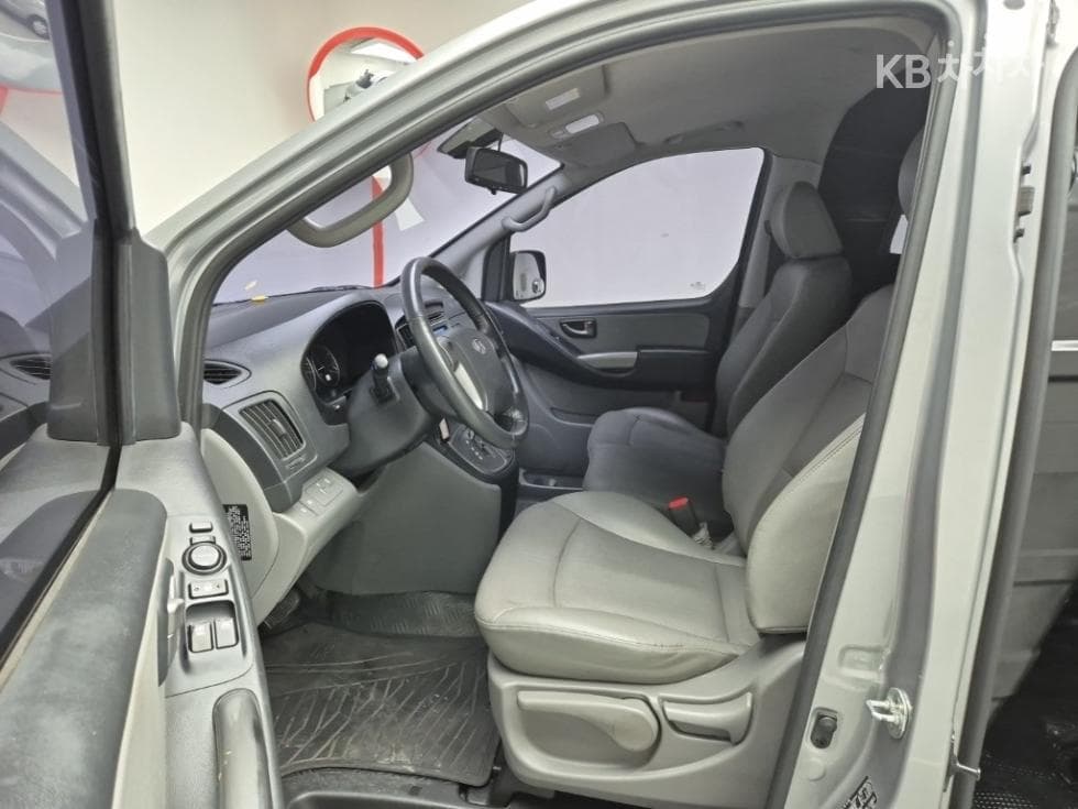 (83서0183)Hyundai The New Grand StarexVan 3 Passenger Smart - 11