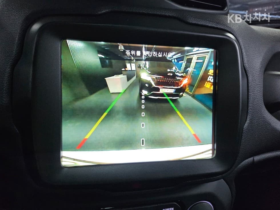 지프 레니게이드1.3 Limited FWD - 11