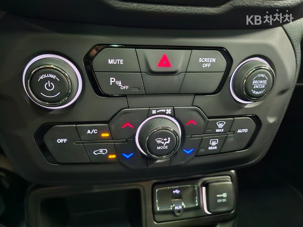 지프 레니게이드1.3 Limited FWD - 15