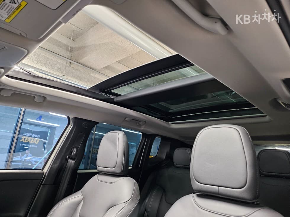 지프 레니게이드1.3 Limited FWD - 24