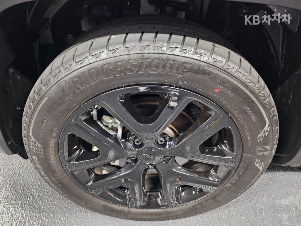 지프 레니게이드1.3 Limited FWD - 29