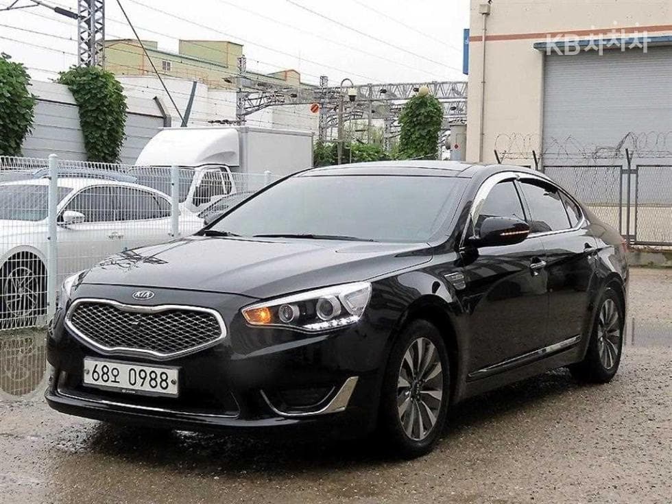 Киа K7 Хибрид 700h Престиж - Image 1