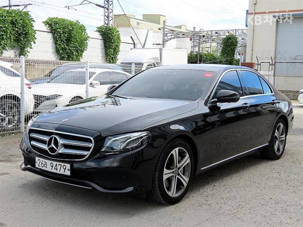 Mercedes-Benz E-Клас (W213) E300 4Matic Exclusive - Image 1