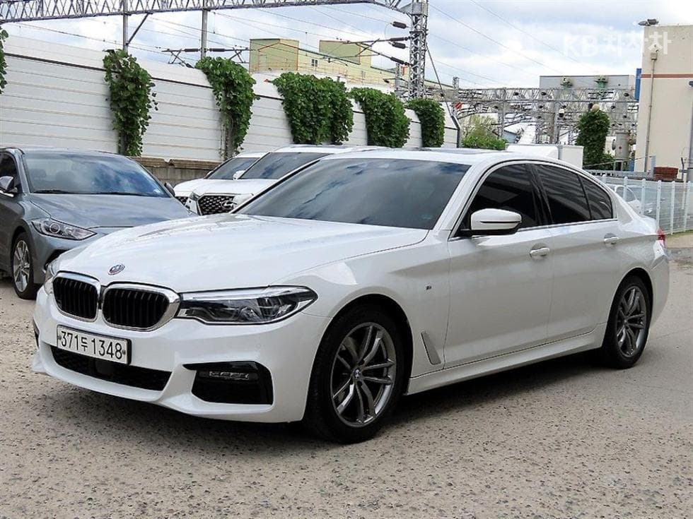 BMW 올Нов5 Серия (G30) 520i M Sport - Image 1