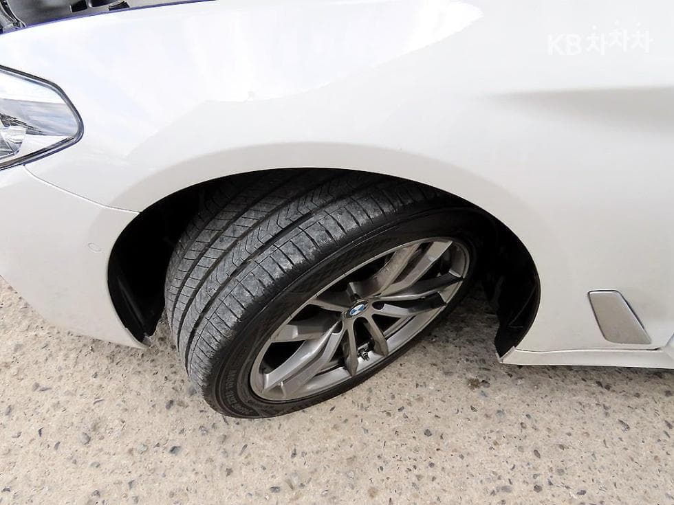 BMW 올Нов5 Серия (G30)520i M Sport - 20