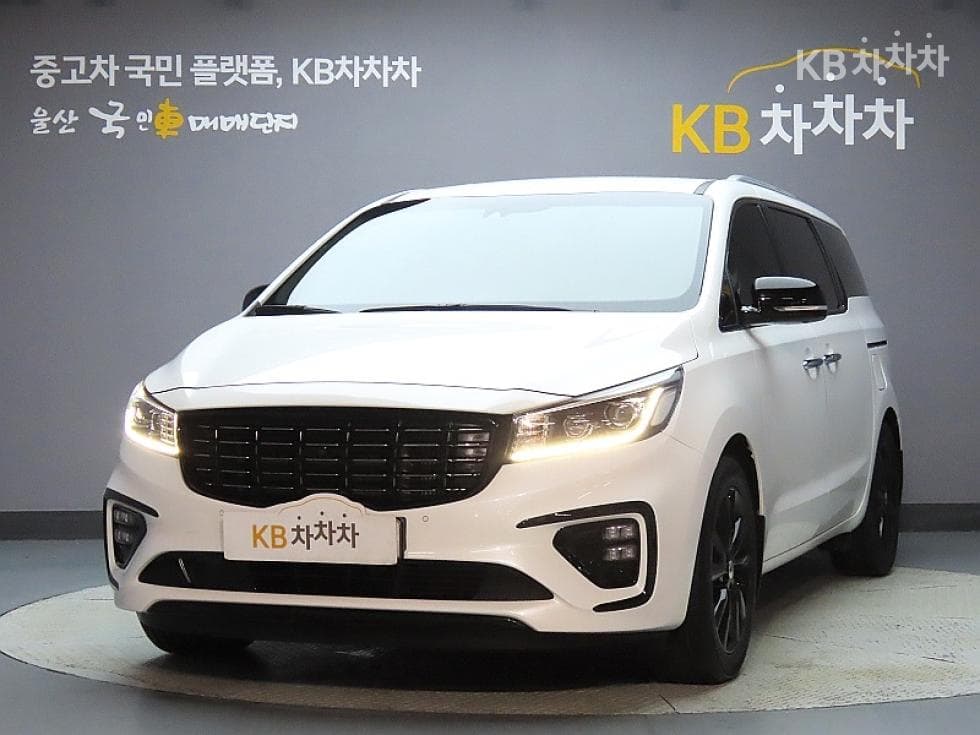 Киа The New (фейслифт) Канивал 7-местен (Лимузин) 2.2 Дизел Лимузин President - Image 1