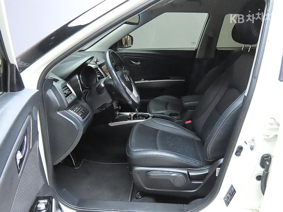 КейДжи Мобилити ТиволиБензин LX Висок клас - 10