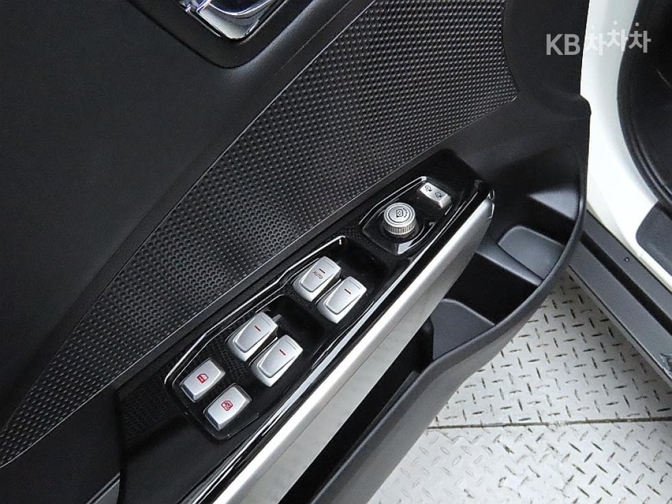 КейДжи Мобилити ТиволиБензин LX Висок клас - 13