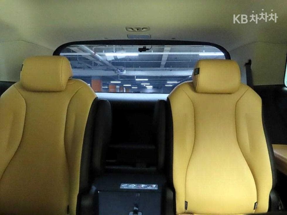 Киа Канивал 4-то поколениеD2.2 9-местен Престиж - 15