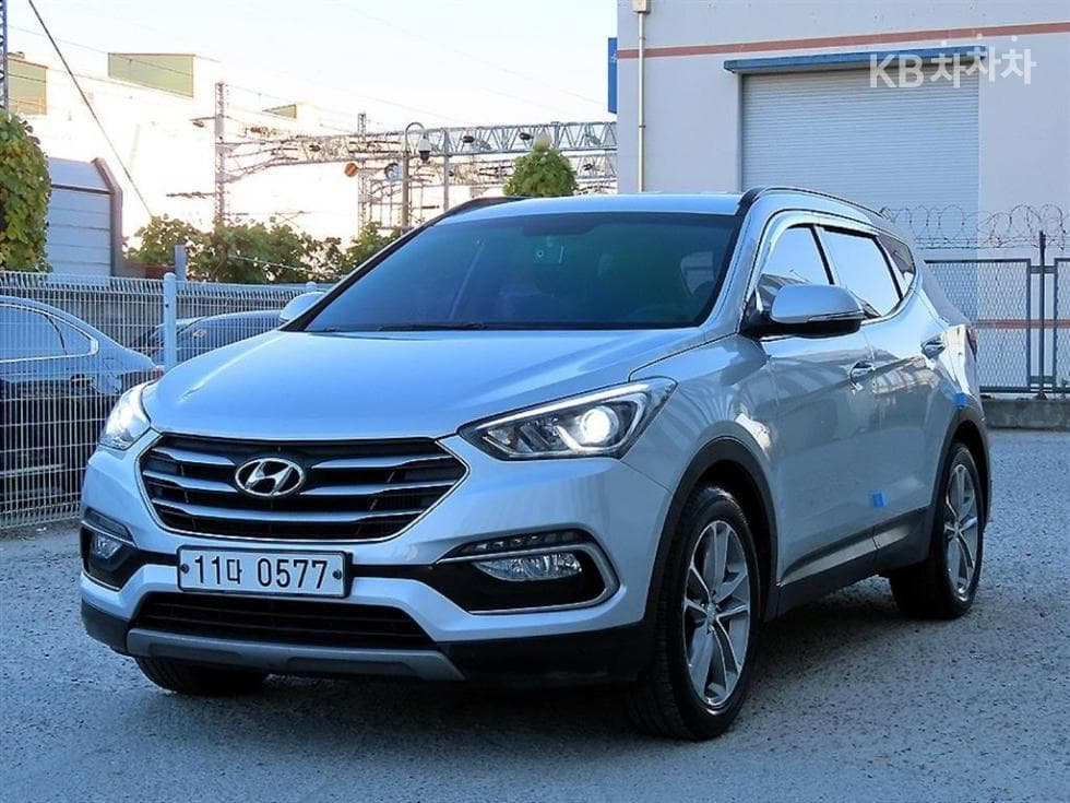 Hyundai Santa Fe The Prime Diesel R2.2 2WD 5-seater Exclusive Special (special feature/edition) - Image 1