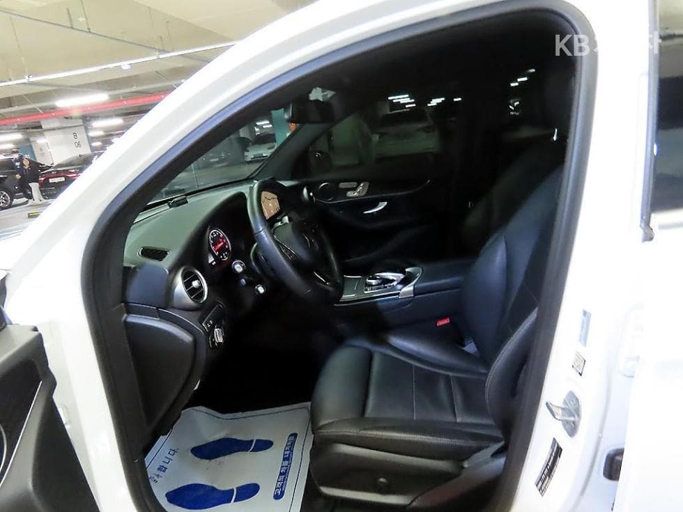 Mercedes-Benz GLC(X253)300 4Matic Coupe Стандартен - 6