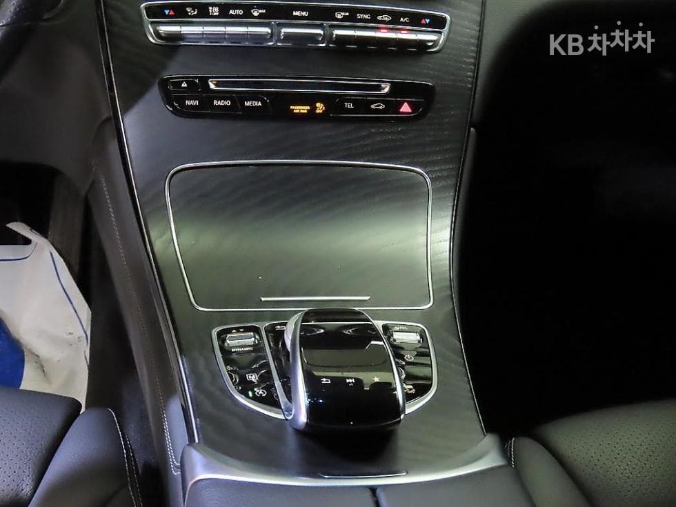 Mercedes-Benz GLC(X253)300 4Matic Coupe Стандартен - 14