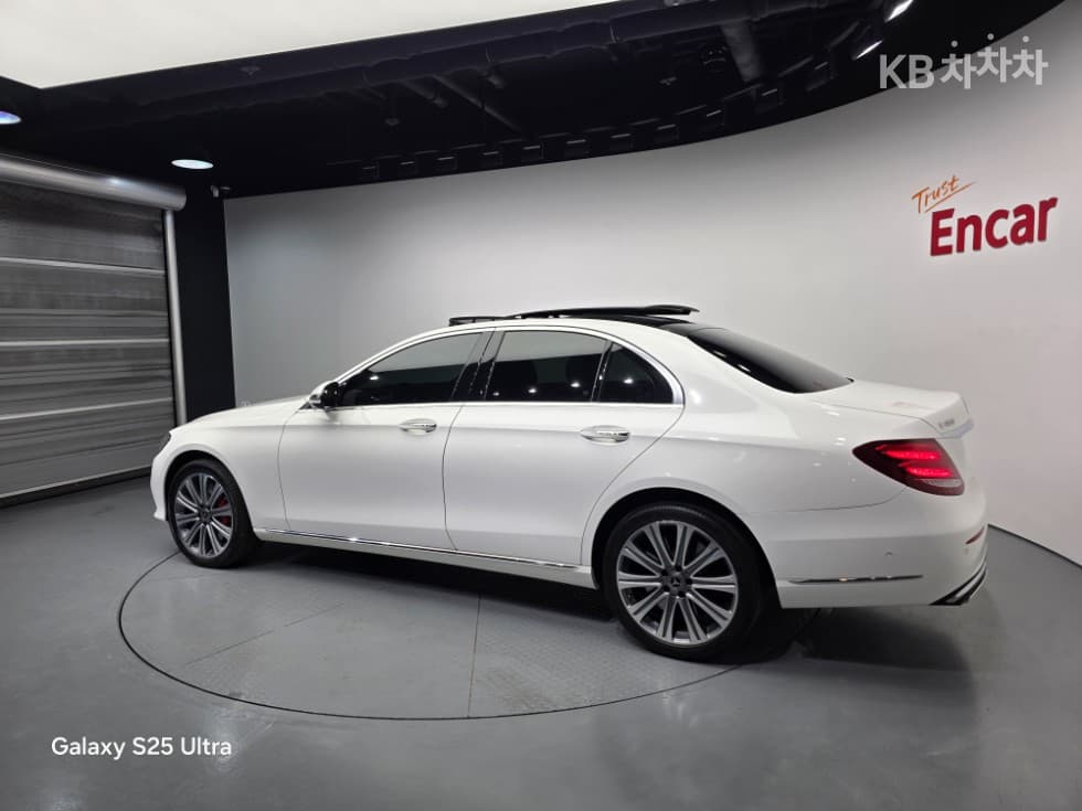 Mercedes-Benz E-Клас (W213)E450 4MATIC EXCLUSIVE - 4