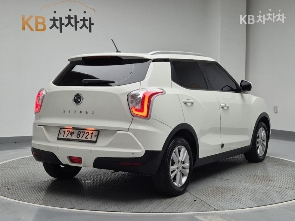 KG Mobility Tivoli 아머1.6 Gasoline VX 2WD - 3