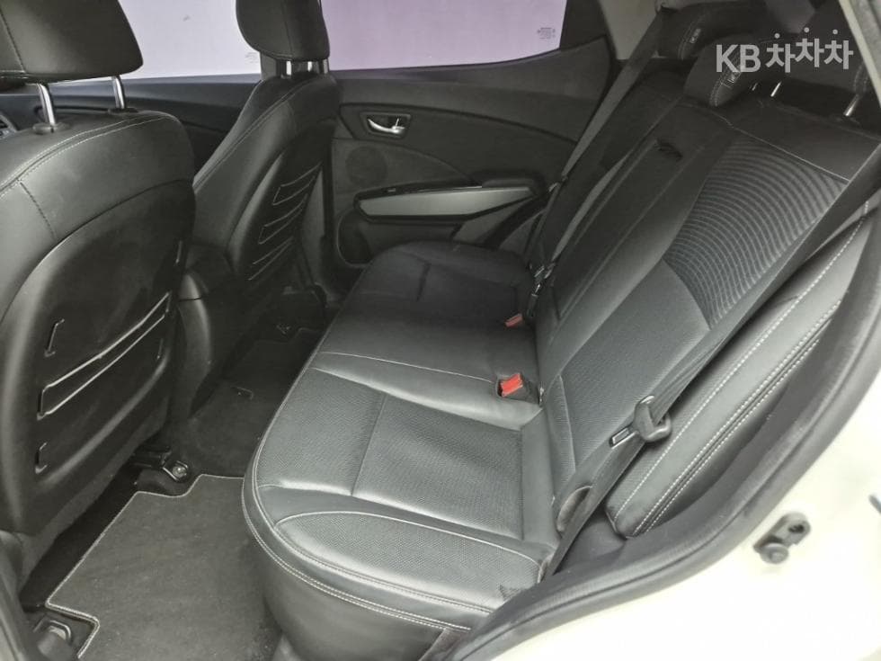 KG Mobility Tivoli 아머1.6 Gasoline VX 2WD - 12