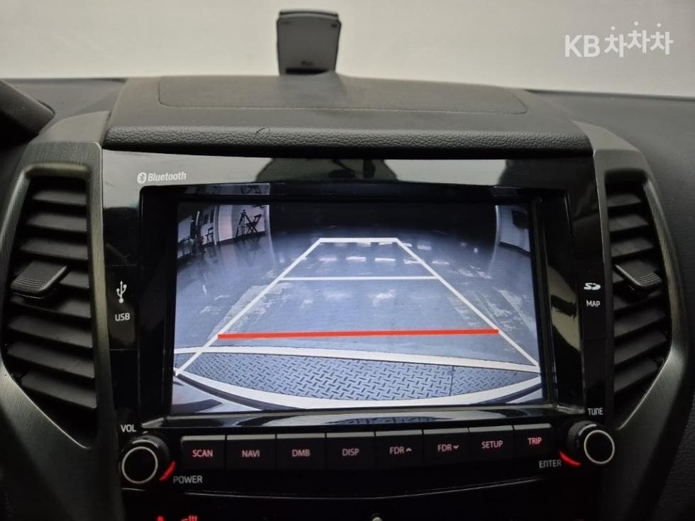 KG Mobility Tivoli 아머1.6 Gasoline VX 2WD - 14