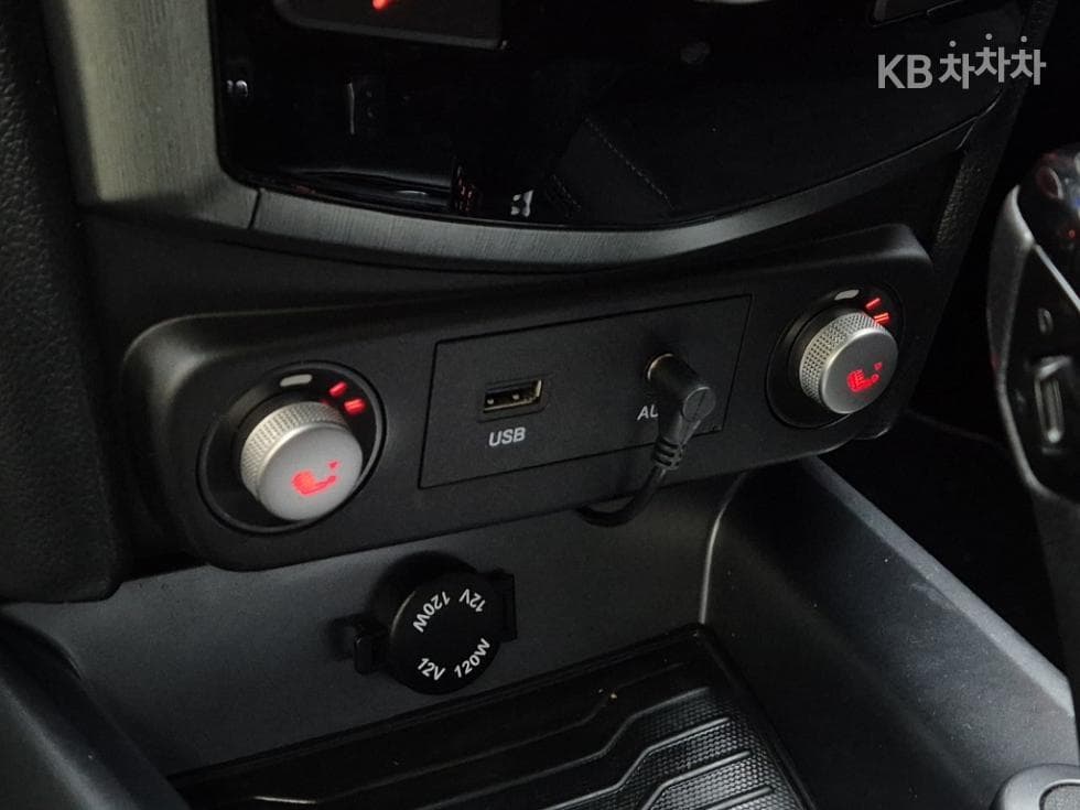 KG Mobility Tivoli 아머1.6 Gasoline VX 2WD - 16