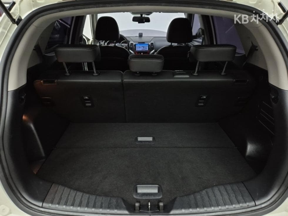 KG Mobility Tivoli 아머1.6 Gasoline VX 2WD - 18