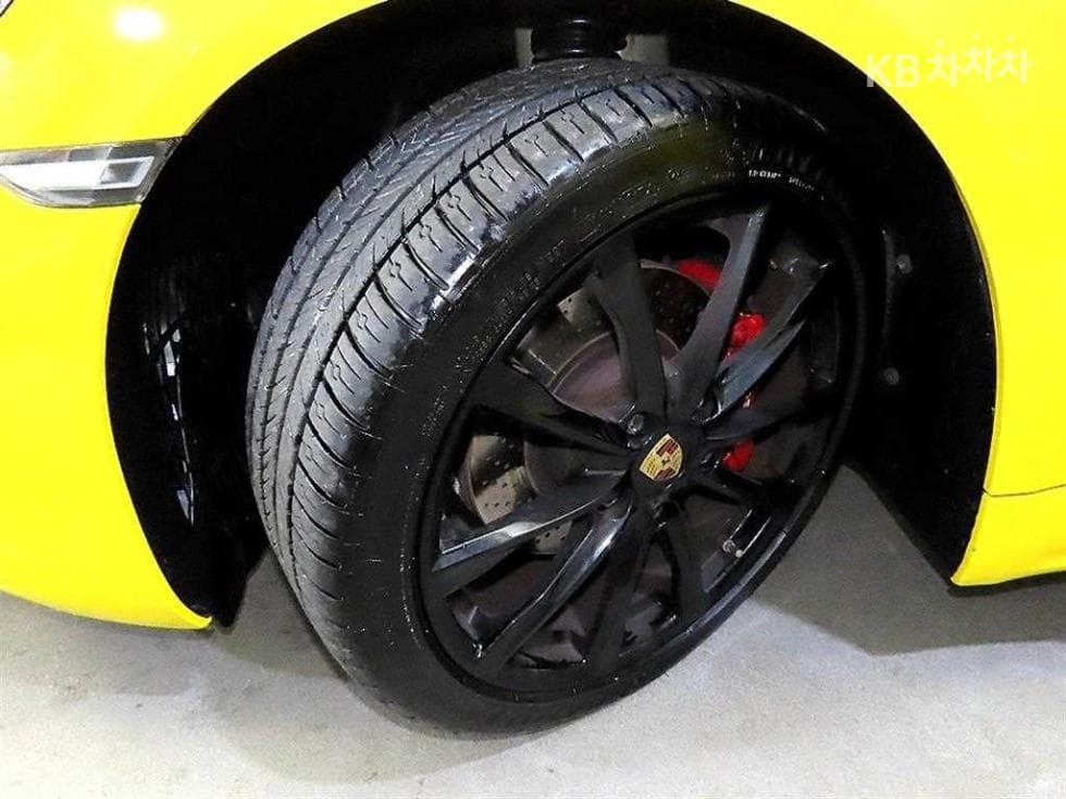 Porsche 718 박스터2.0 - 19