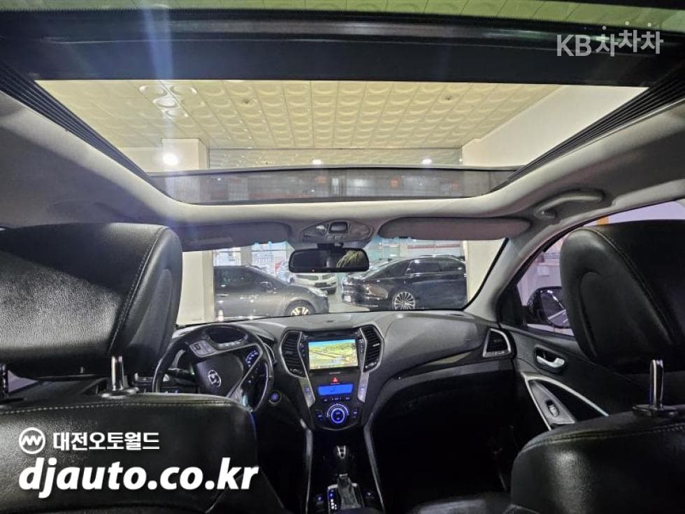 Хюндай Санта Фе DMХонда R-двигател 2.0 дизел 2WD PREMIUM Стандартен - 12