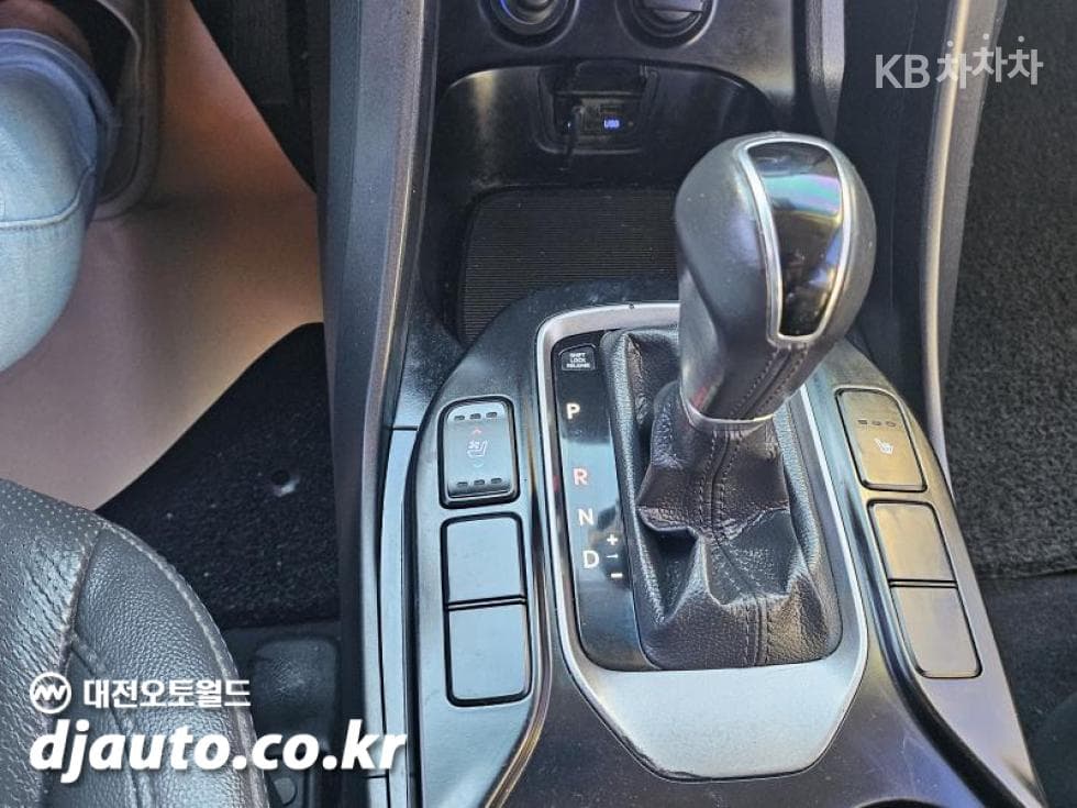 Хюндай Санта Фе DMХонда R-двигател 2.0 дизел 2WD PREMIUM Стандартен - 16