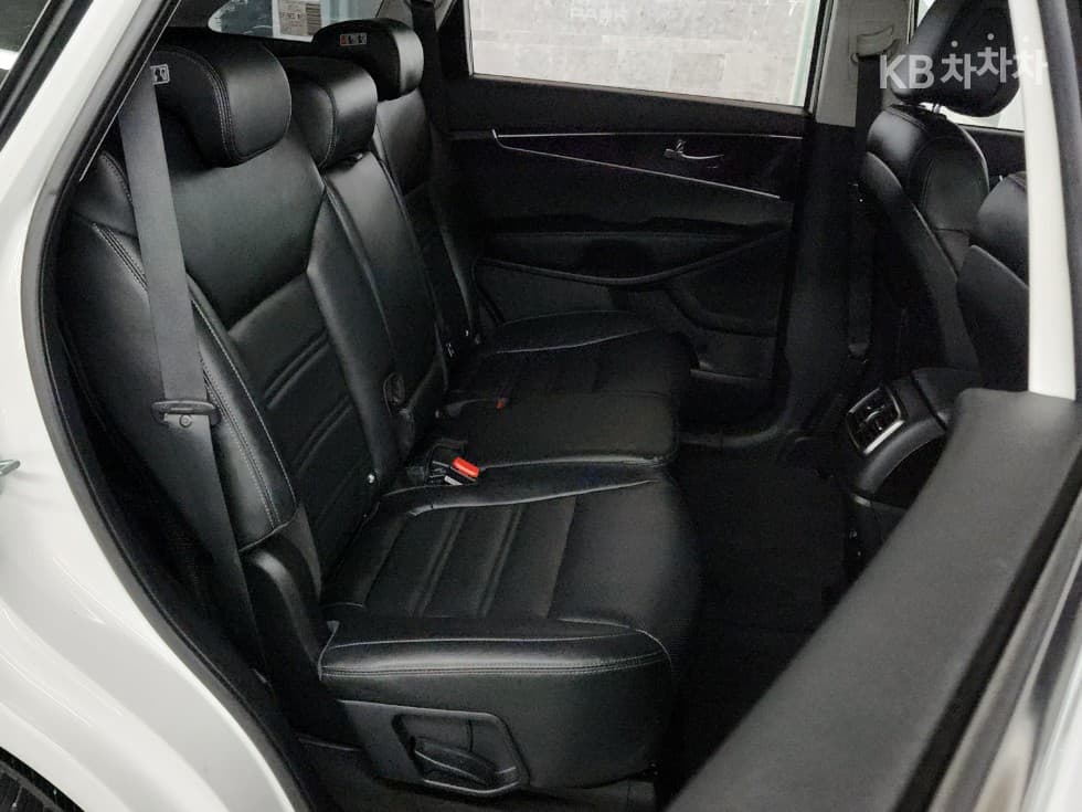 Kia All NewSorentoDiesel 2.0 2WD Prestige - 11