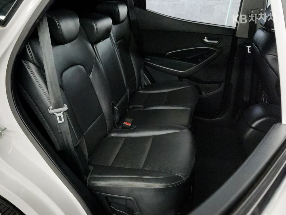 Hyundai Santa Fe DMHyundai R-engine 2.0 diesel 2WD MODERN - 11