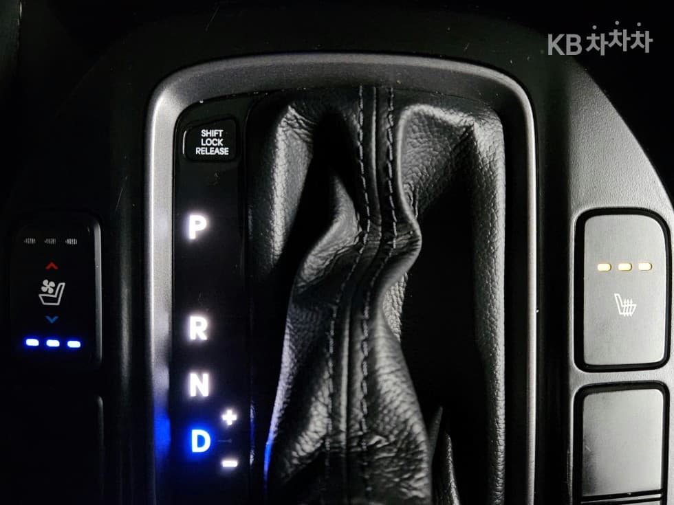 Hyundai Santa Fe DMHyundai R-engine 2.0 diesel 2WD MODERN - 13