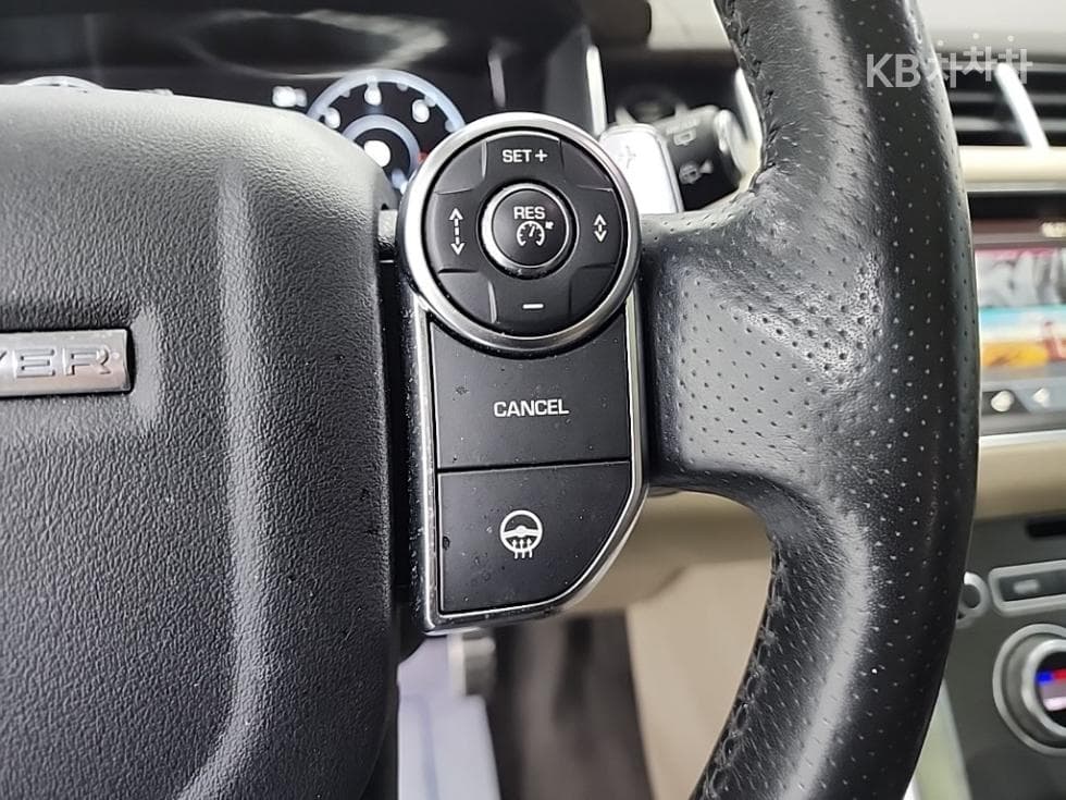 Land Rover New Range Rover Sport3.0 SDV6 HSE Dynamic - 18