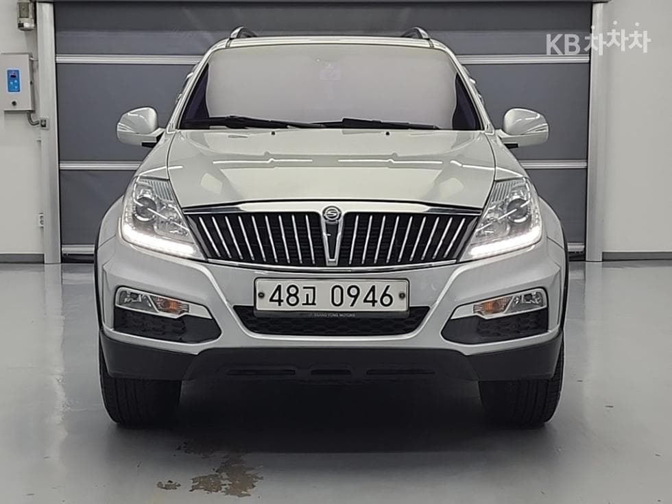 КейДжи Мобилити RextonW7-местен (Лимузин) 4x4 RX7 Лукс - 2