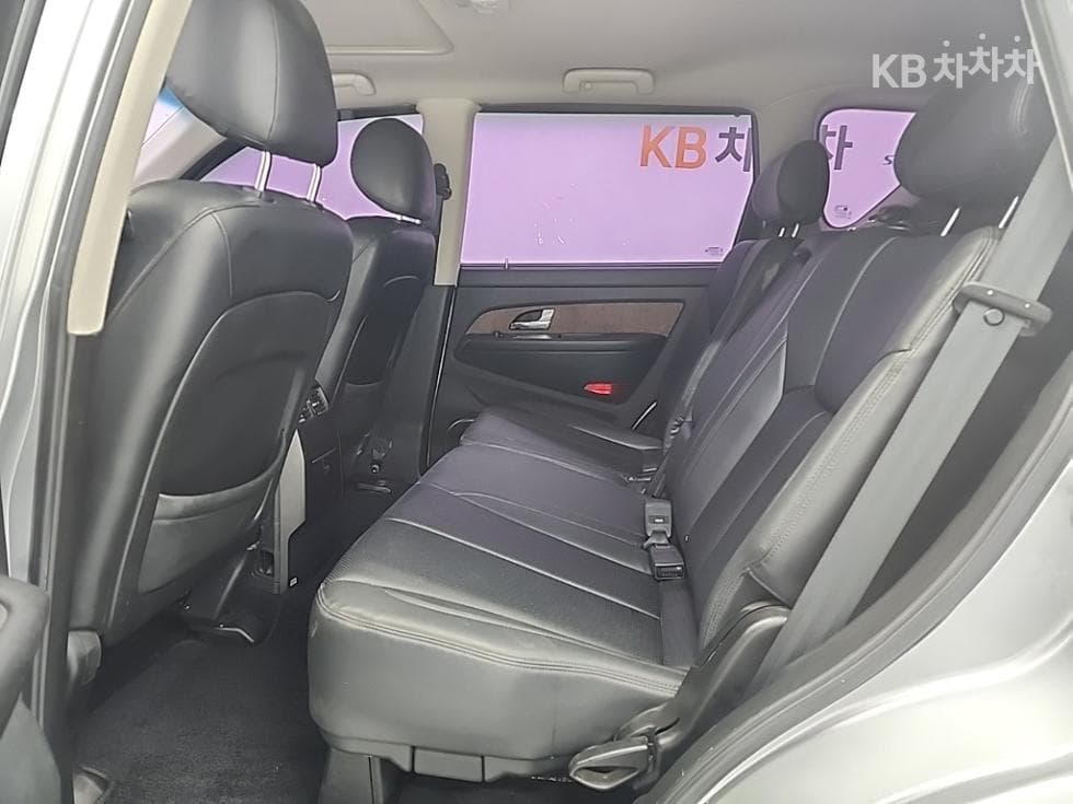 КейДжи Мобилити RextonW7-местен (Лимузин) 4x4 RX7 Лукс - 12