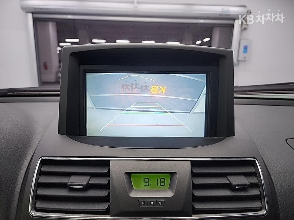 КейДжи Мобилити RextonW7-местен (Лимузин) 4x4 RX7 Лукс - 17