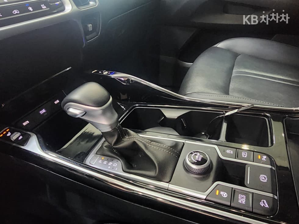 Kia Sorento 4th generation2.2 Diesel 2WD Prestige - 17