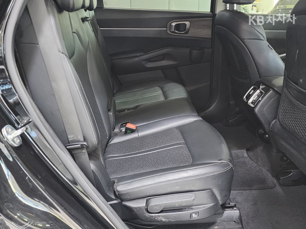 Kia Sorento 4th generation2.2 Diesel 2WD Prestige - 19