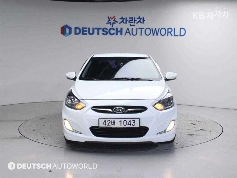 Хюндай Акцент(신형)1.4 VVT Premier - 3