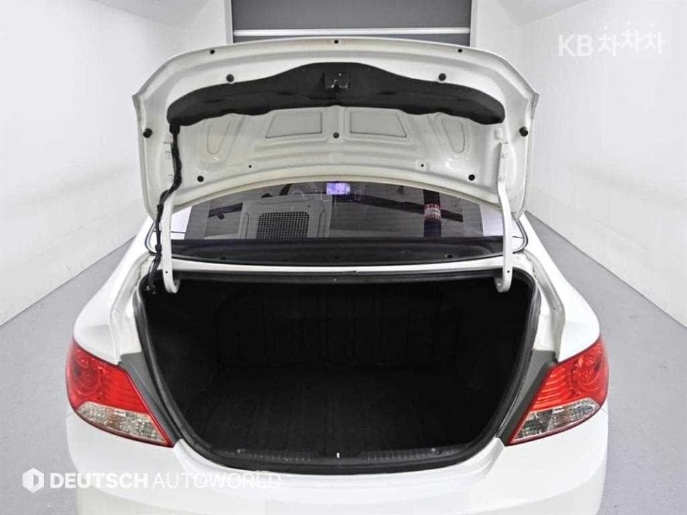 Хюндай Акцент(신형)1.4 VVT Premier - 20