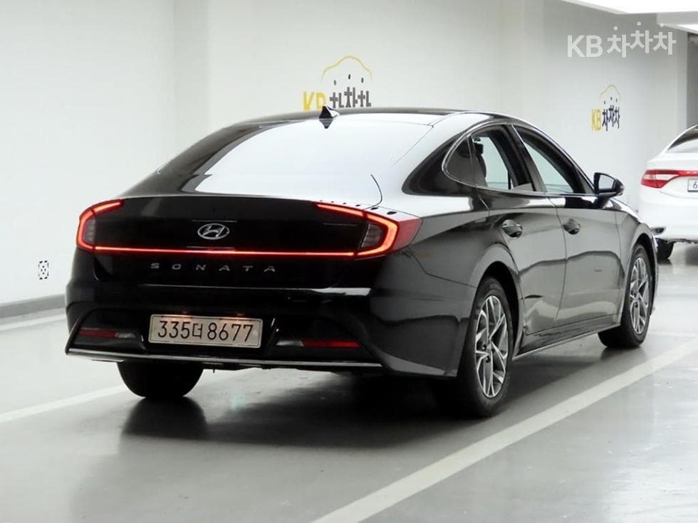 Хюндай Соната (DN8)2.0 Sensuous Premium Plus - 4