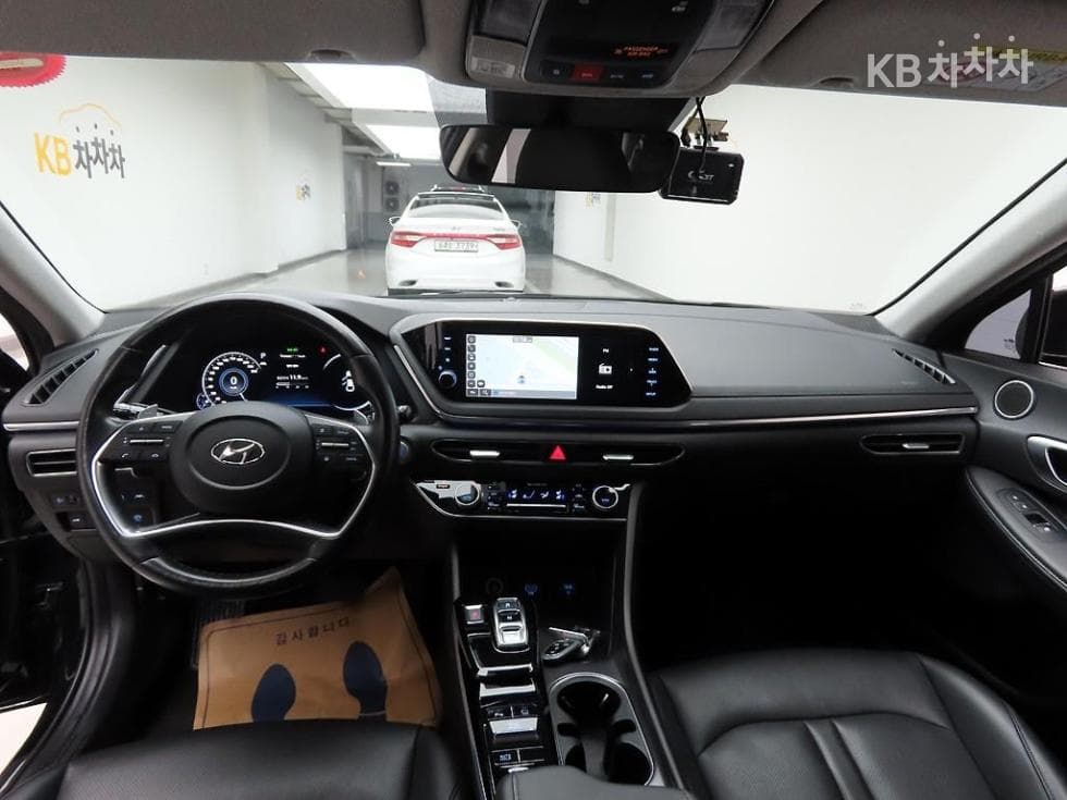 Хюндай Соната (DN8)2.0 Sensuous Premium Plus - 6