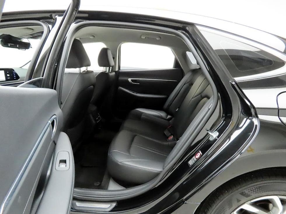 Хюндай Соната (DN8)2.0 Sensuous Premium Plus - 13