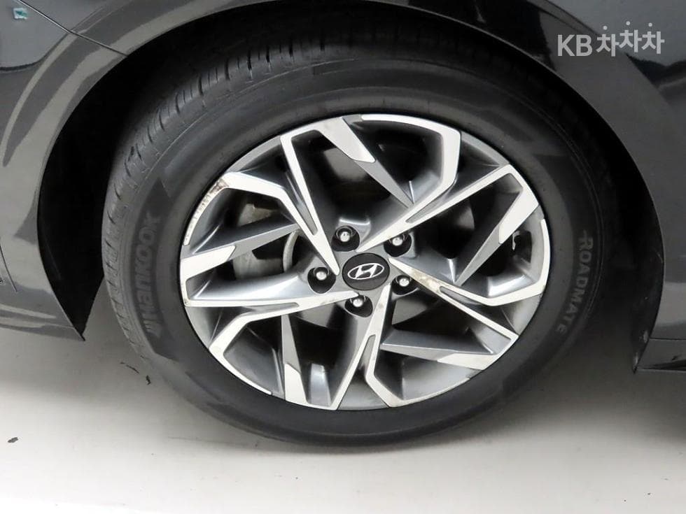 Хюндай Соната (DN8)2.0 Sensuous Premium Plus - 19