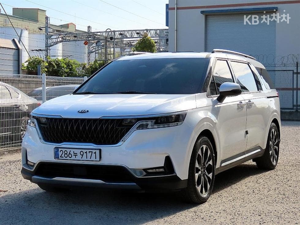 Киа Канивал 4-то поколениеD2.2 9-местен Noblesse - 2